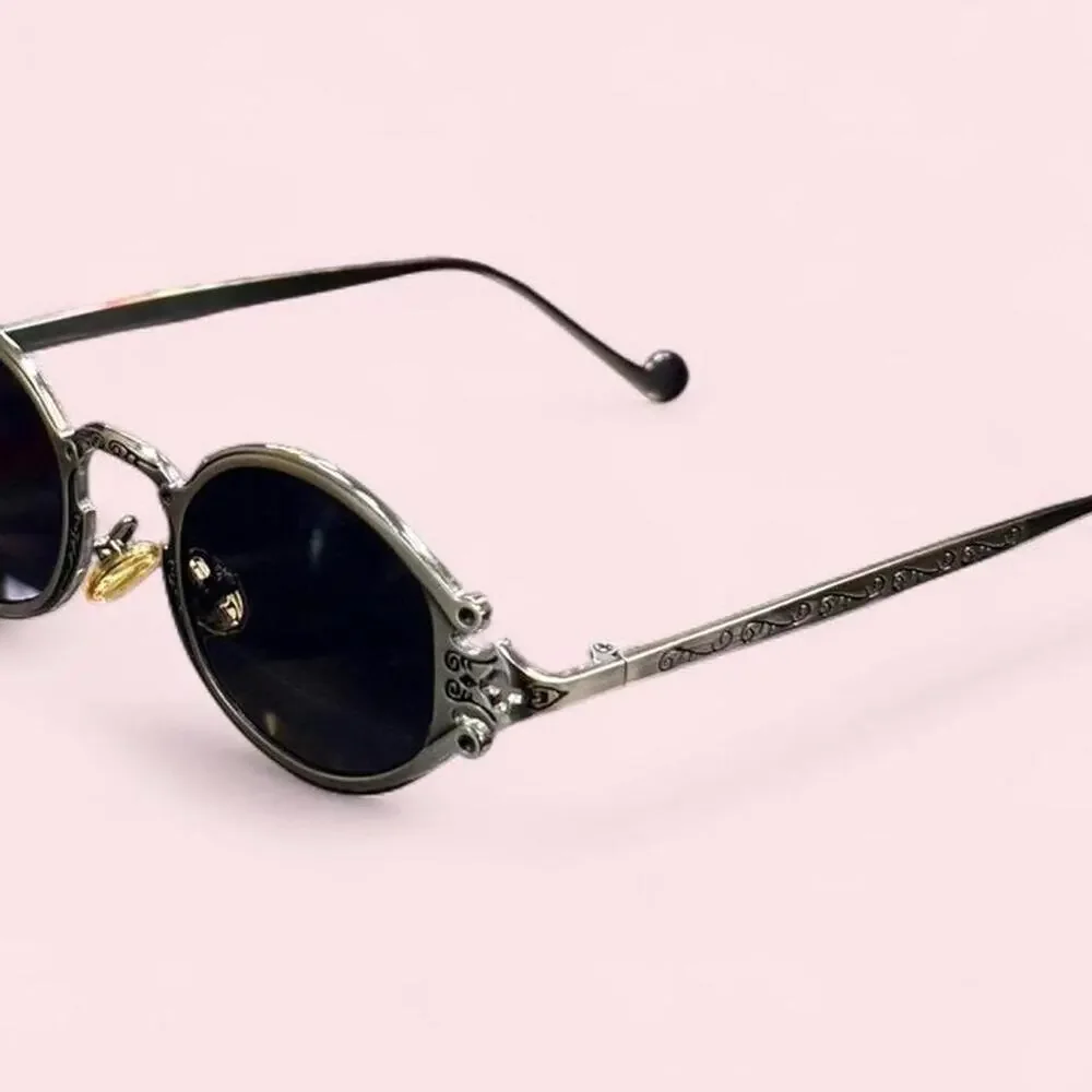 Steampunk vintage style unisex sunglasses in silver with black details